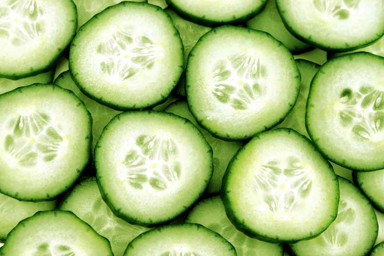 Cucumber slices For Weightloss
