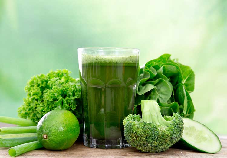 Green juice Plus Apples and spinach